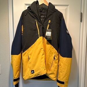 New with tags Quiksilver Mission Solid Snow Jacket - Medium